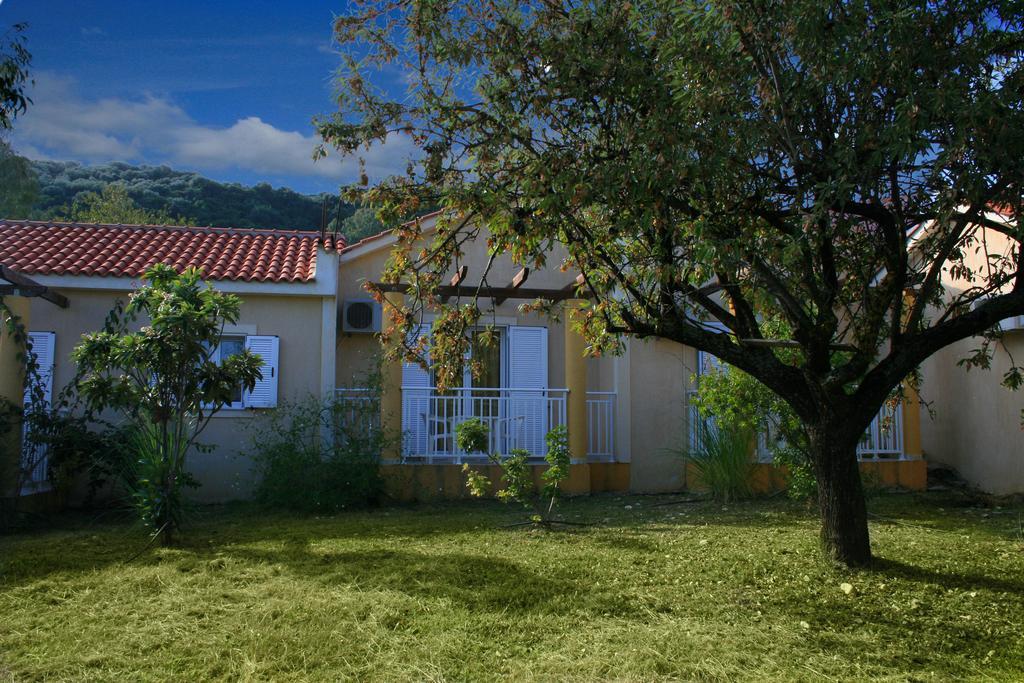 Light House Apartment Katelios Bilik gambar